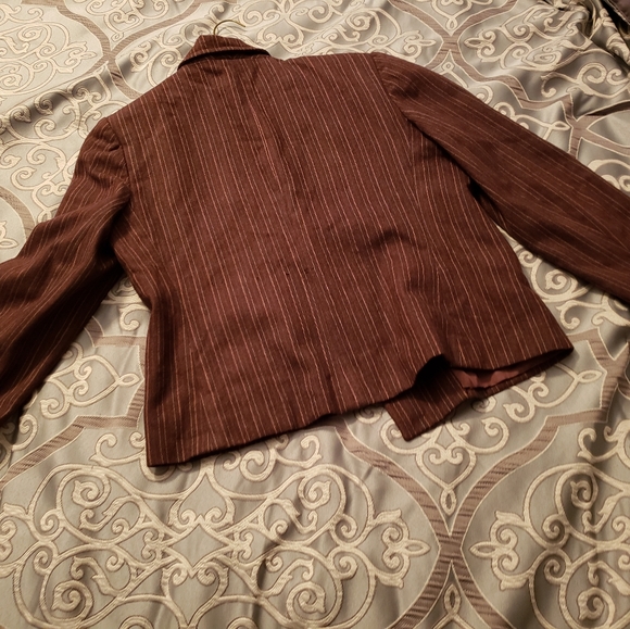 Jacket - Picture 3 of 8